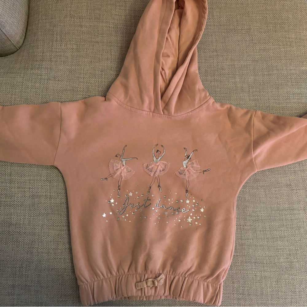 Primark hoodie. 5-6 years old. 116 cm.